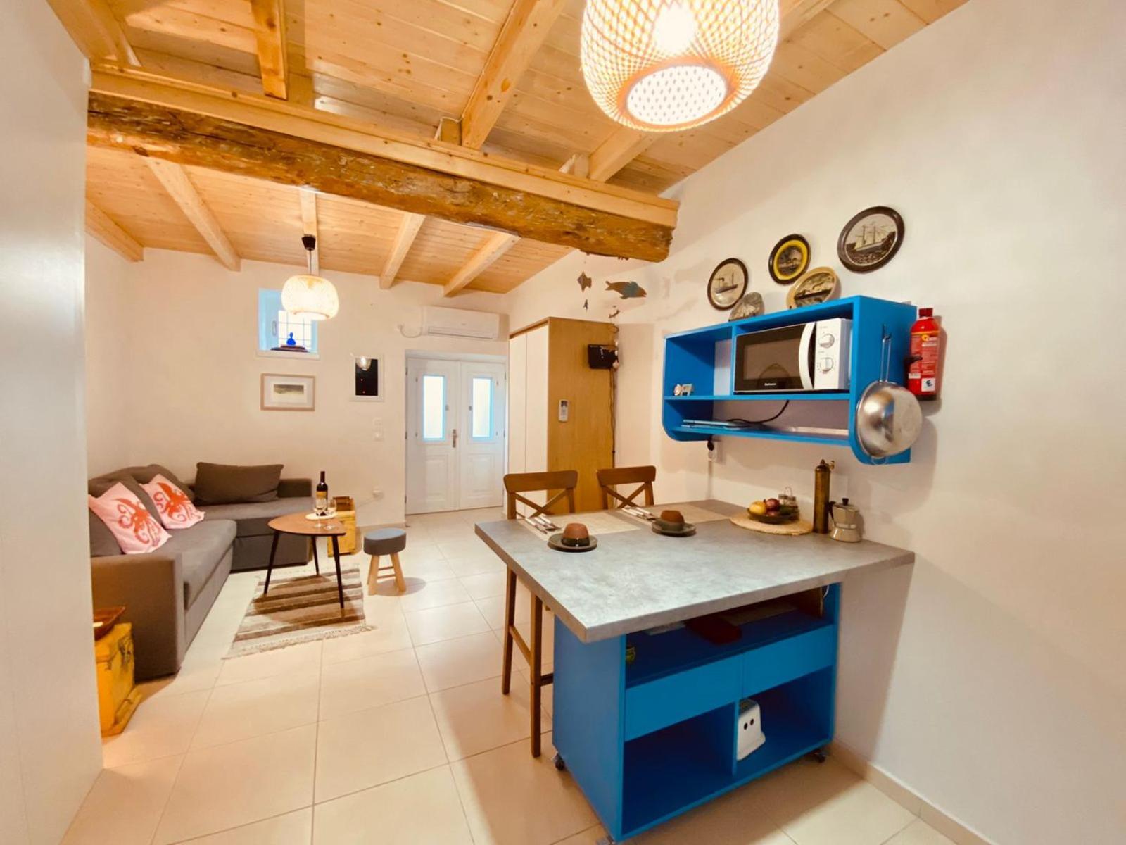 Malta House In Galaxidi Villa Buitenkant foto