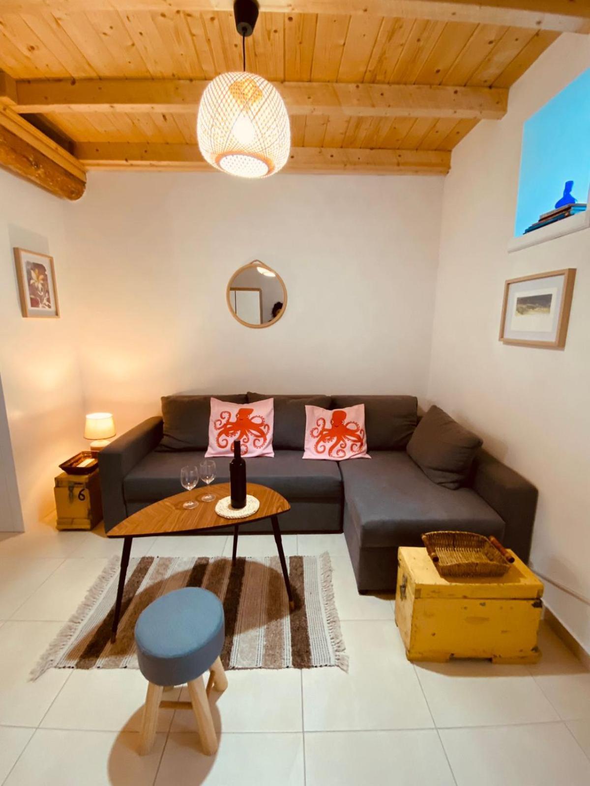 Malta House In Galaxidi Villa Buitenkant foto