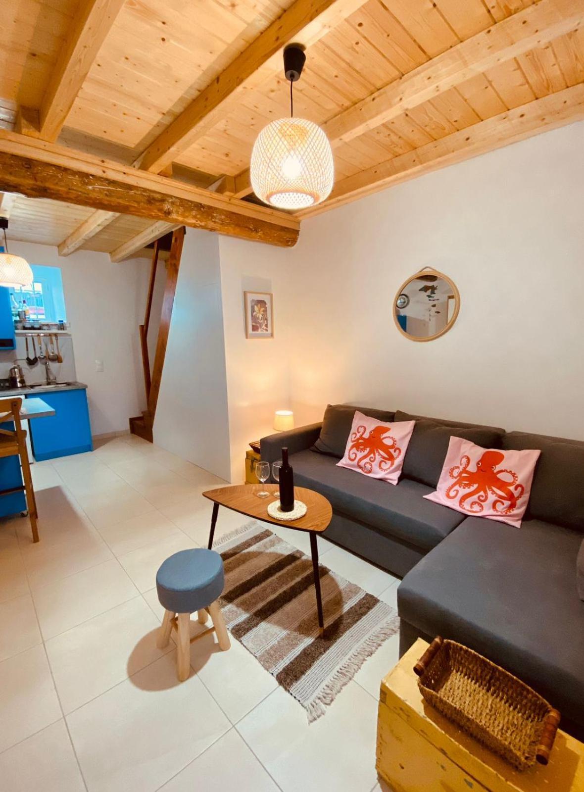 Malta House In Galaxidi Villa Buitenkant foto